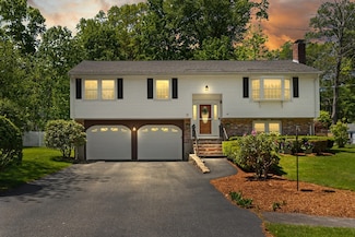10 Lisa Ln, Reading, MA 01867