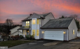 17 Circle Dr, Glen Rock, PA 17327