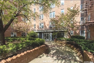 62-59 108th St Unit 3S, Forest Hills, NY 11375