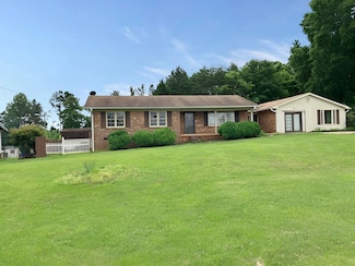 302 Shenandoah Dr, Spindale, NC 28160