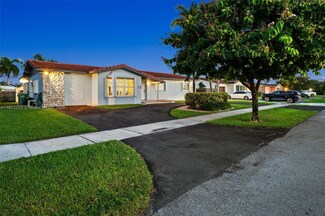 2211 SW 98th Place, Miami, FL 33165