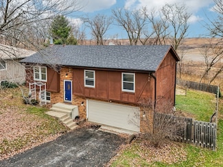 413 Plum St, Lake In the Hills, IL 60156