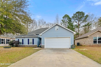 110 Wood Oaks Ct, Picayune, MS 39466