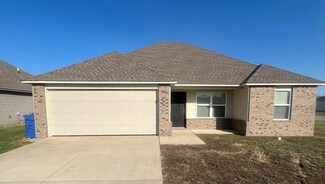 3832 Churchill Dr, Jonesboro, AR 72404