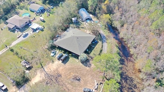 3459 Robinson Point Rd, Milton, FL 32583