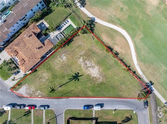 302 Mateo Way NE, St. Petersburg, FL 33704