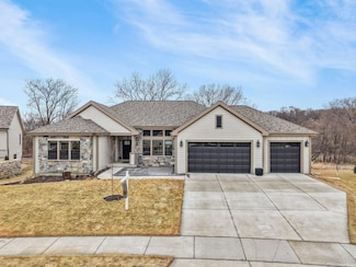1452 Serenity Ct, Sun Prairie, WI 53590