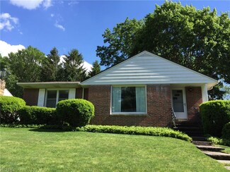 2560 Falls Ave, Cuyahoga Falls, OH 44223