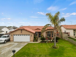 415 Woodlands Meadow Ct, Bakersfield, CA 93308