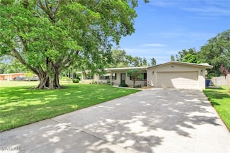 55 Aqua Ln, North Fort Myers, FL 33903