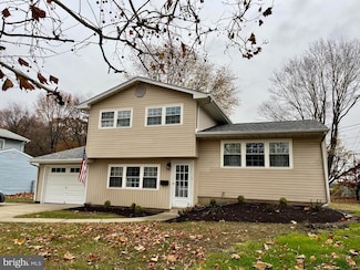 810 S Harmony Rd, Newark, DE 19713