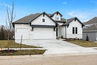 6818 Brownridge Dr, Shawnee, KS 66218