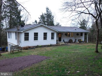 473 Headquarters Rd, Erwinna, PA 18920