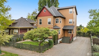 137 28th Ave, Seattle, WA 98122