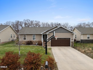 1501 W Pheasant Ridge St, Watford City, ND 58854