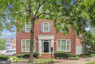 973 Powhatan St, Alexandria, VA 22314