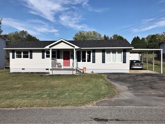 220 E 2nd St S, Big Stone Gap, VA 24219