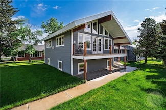 806 S Grant Ave, Red Lodge, MT 59068