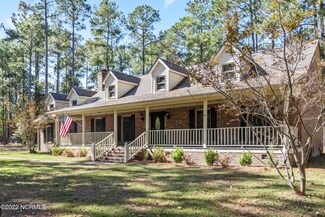 114 Country Club Dr, Rockingham, NC 28379