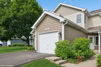 602 Woodhaven Dr, Mundelein, IL 60060