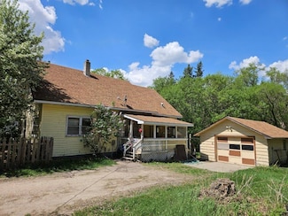 89 Park Ave, Gonvick, MN 56644