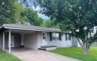 913 Centenary Dr, Longview, TX 75601