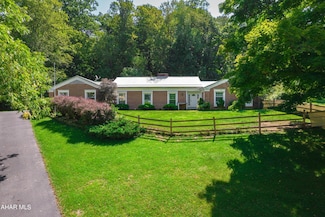 121 Woodland Ave, Bedford, PA 15522
