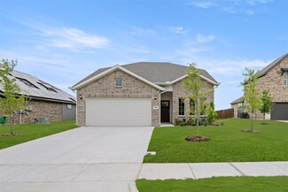 308 Ridge Dr, Justin, TX 76247