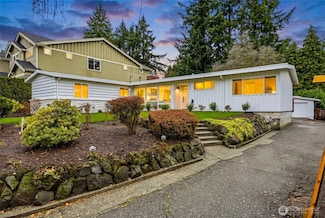 11024 SE 27th Place, Bellevue, WA 98004