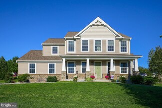 298 Parliament Dr, Annville, PA 17003