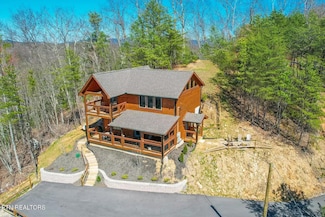 763 Ski View Ln, Sevierville, TN 37876