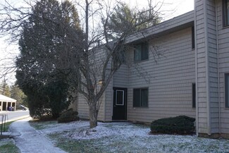 4 Hawthorne Cir, South Burlington, VT 05403