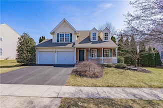 4872 Waterford Dr, Macungie, PA 18062