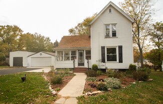 621 Carroll Ave, Dixon, IL 61021