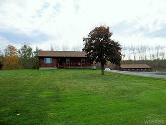 11724 Alps Rd, Lyndonville, NY 14098