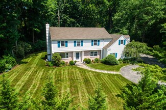 58 Indian Head Rd, Riverside, CT 06878