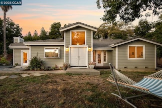 2 Deerfield Ln, Walnut Creek, CA 94595