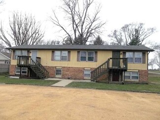 200 Boyd Ave, Amboy, IL 61310