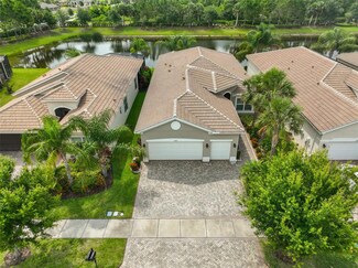 4830 Grand Banks Dr, Wimauma, FL 33598