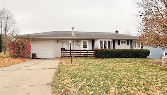 804 N Court St, Toledo, IA 52342