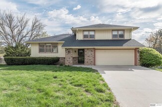 2011 N 100th St, Omaha, NE 68134