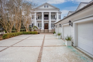27 Anchorage Way, Beaufort, SC 29902