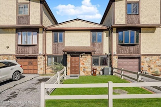 15 Parkview Loop, Staten Island, NY 10314