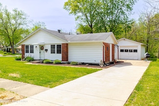 215 Bottorff St, Sellersburg, IN 47172