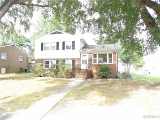 614 Old Town Dr, Colonial Heights, VA 23834