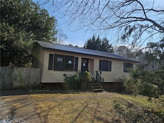 115 Carolina Dr, King, NC 27021