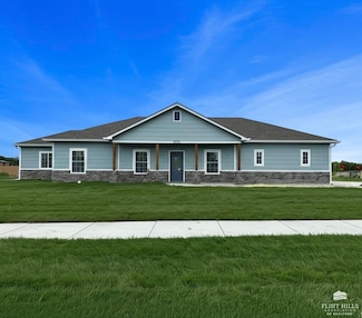 9933 Jasmine Dr, Manhattan, KS 66502