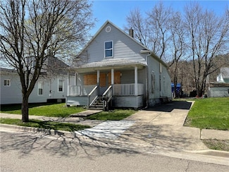 1936 2nd St SW, Akron, OH 44314