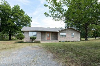 1630 S Donaghey Ave, Conway, AR 72034