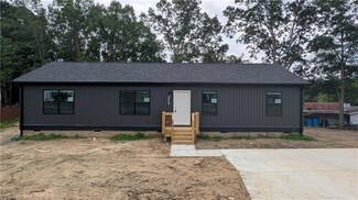 2197 Meadow Ridge Rd, Burlington, NC 27217